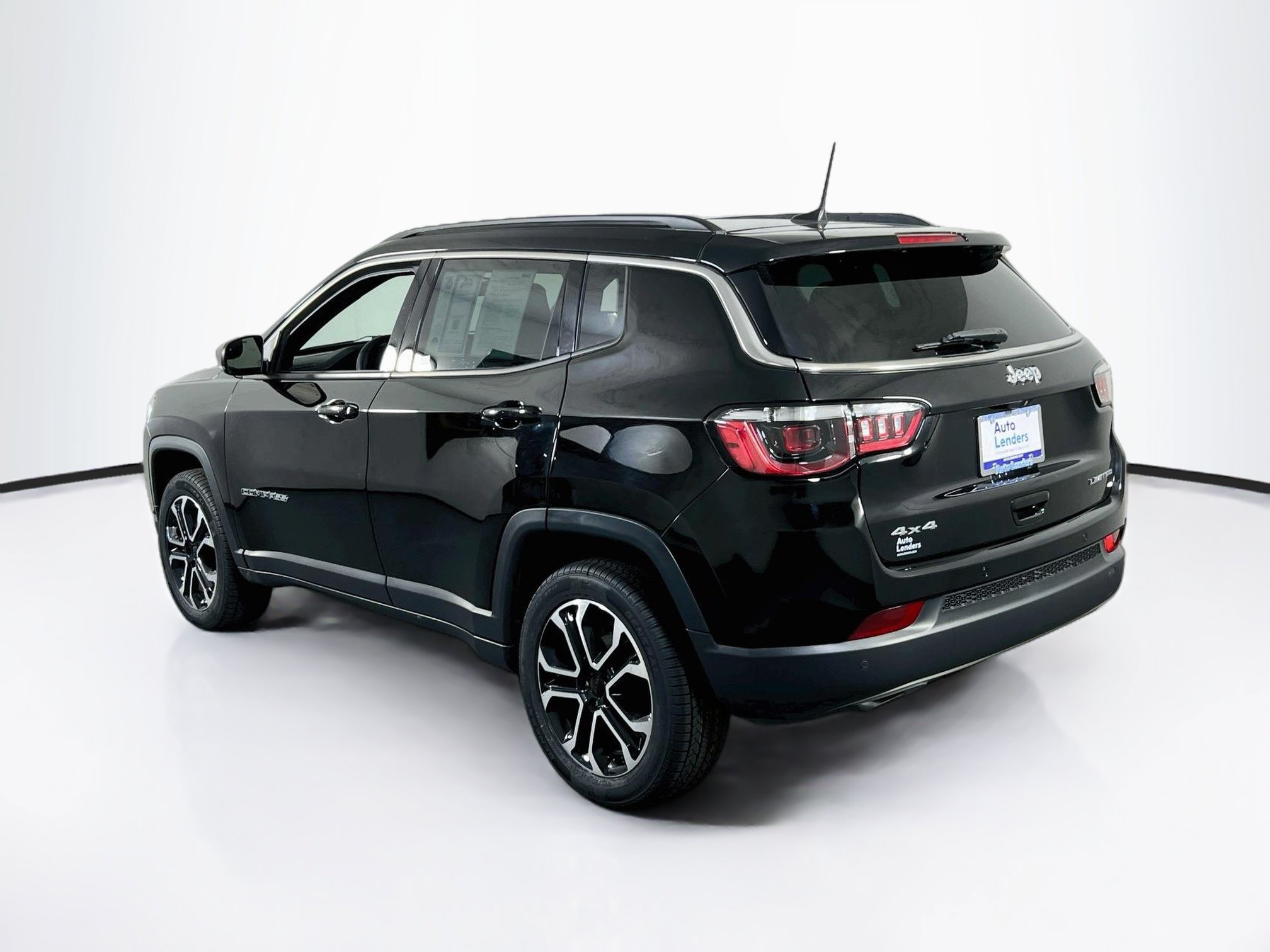 Used 2023 Jeep Compass Limited w/ Sun and Sound Group AWD/4WD image 7