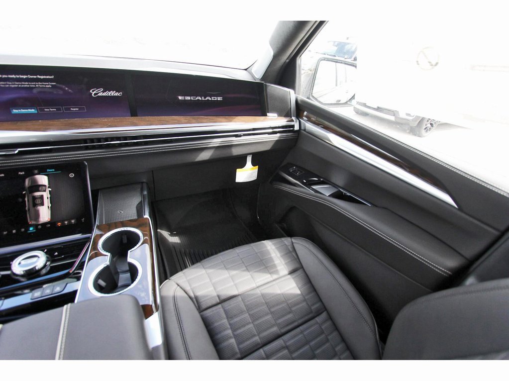 New 2026 Cadillac Escalade ESV Platinum Sport w/ LPO, ONYX Package AWD/4WD image 10
