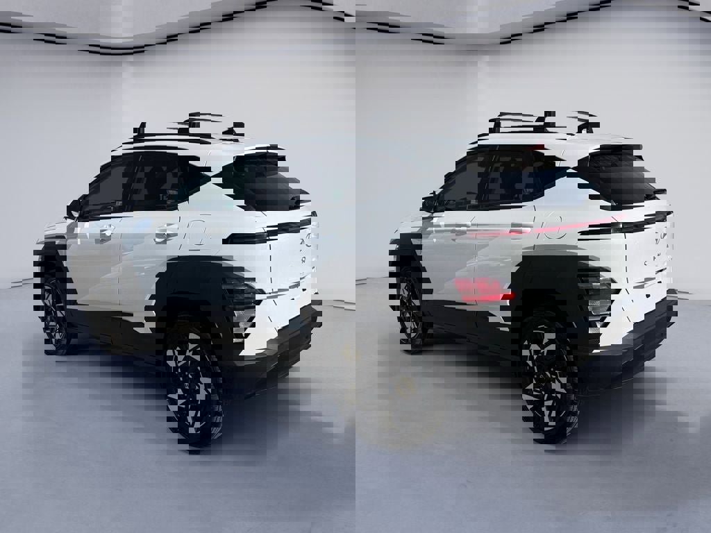 Used 2024 Hyundai Kona SEL w/ Convenience Package image 3