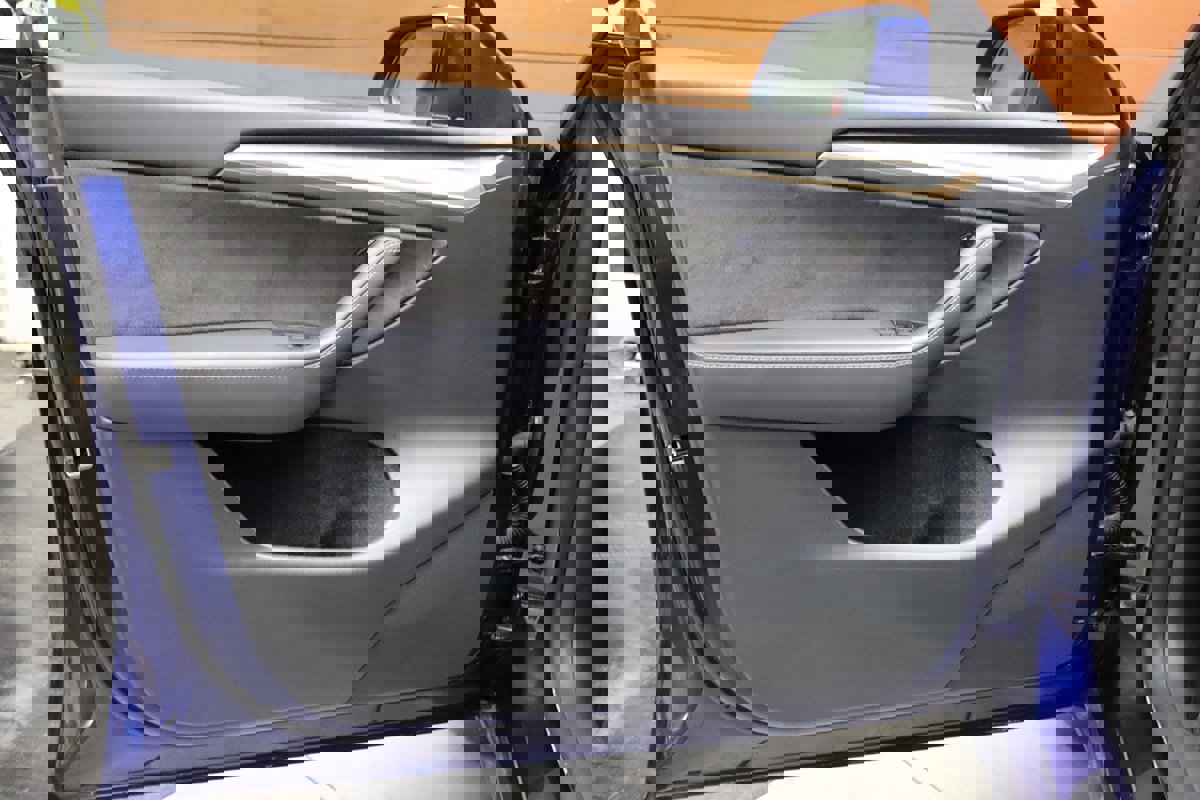 Used 2023 Tesla Model Y Long Range image 40