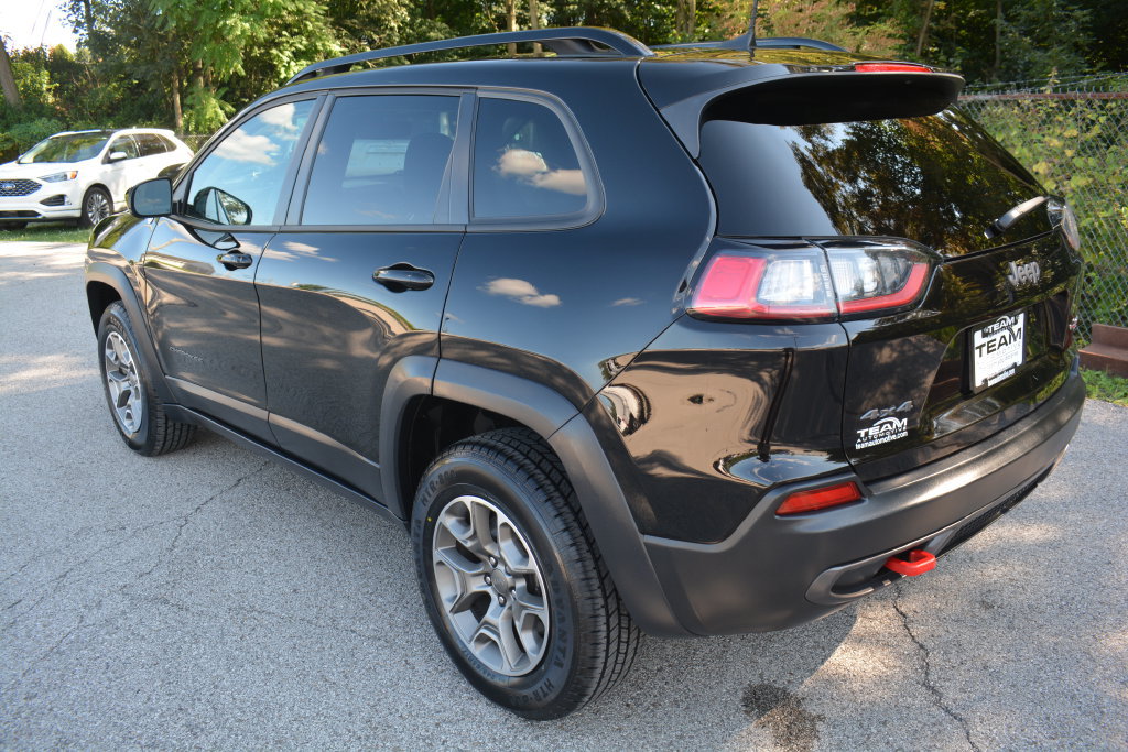 Used 2022 Jeep Cherokee Trailhawk AWD/4WD image 7