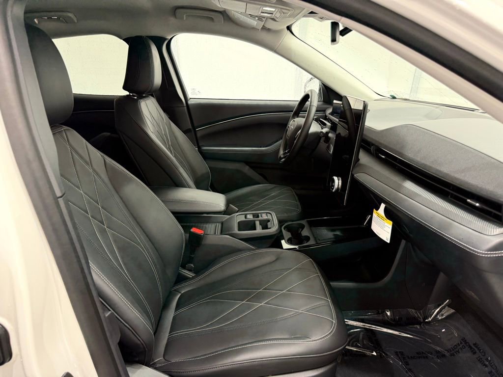 New 2025 Ford Mustang Mach-E Select image 18