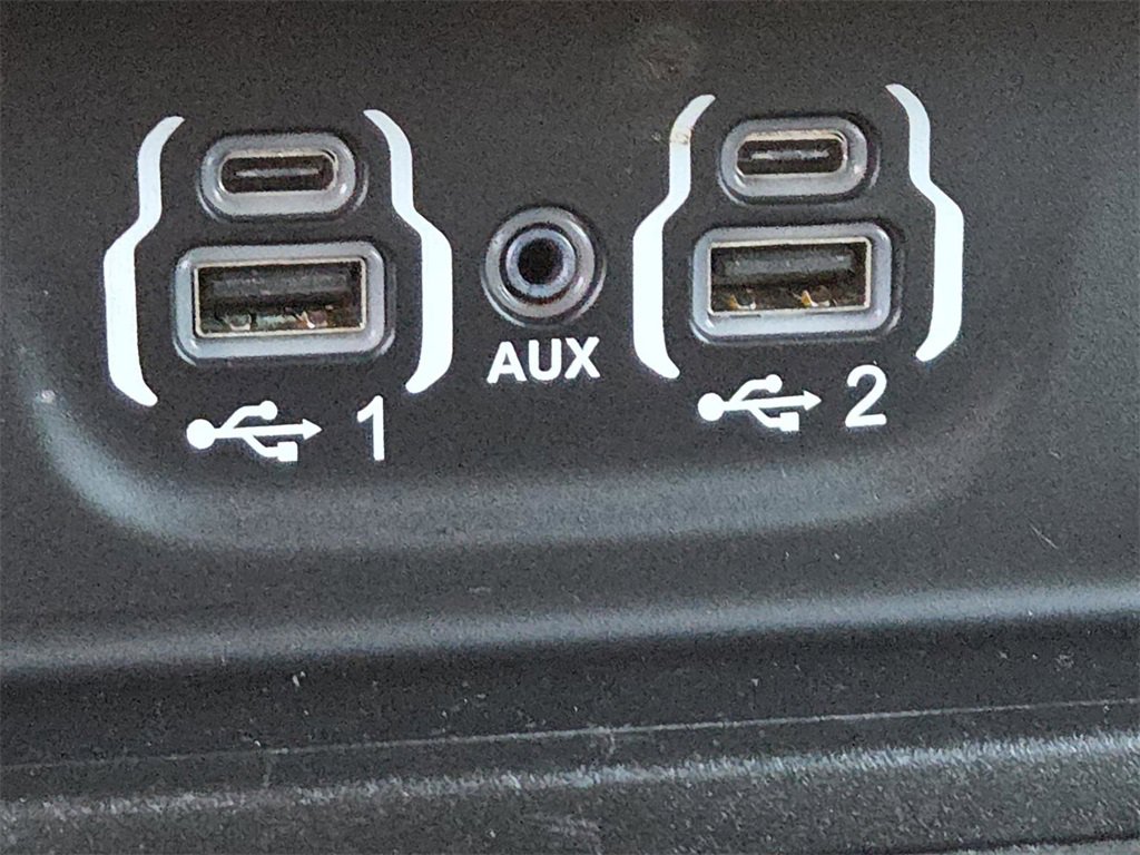 Used 2023 RAM 1500 Laramie image 9