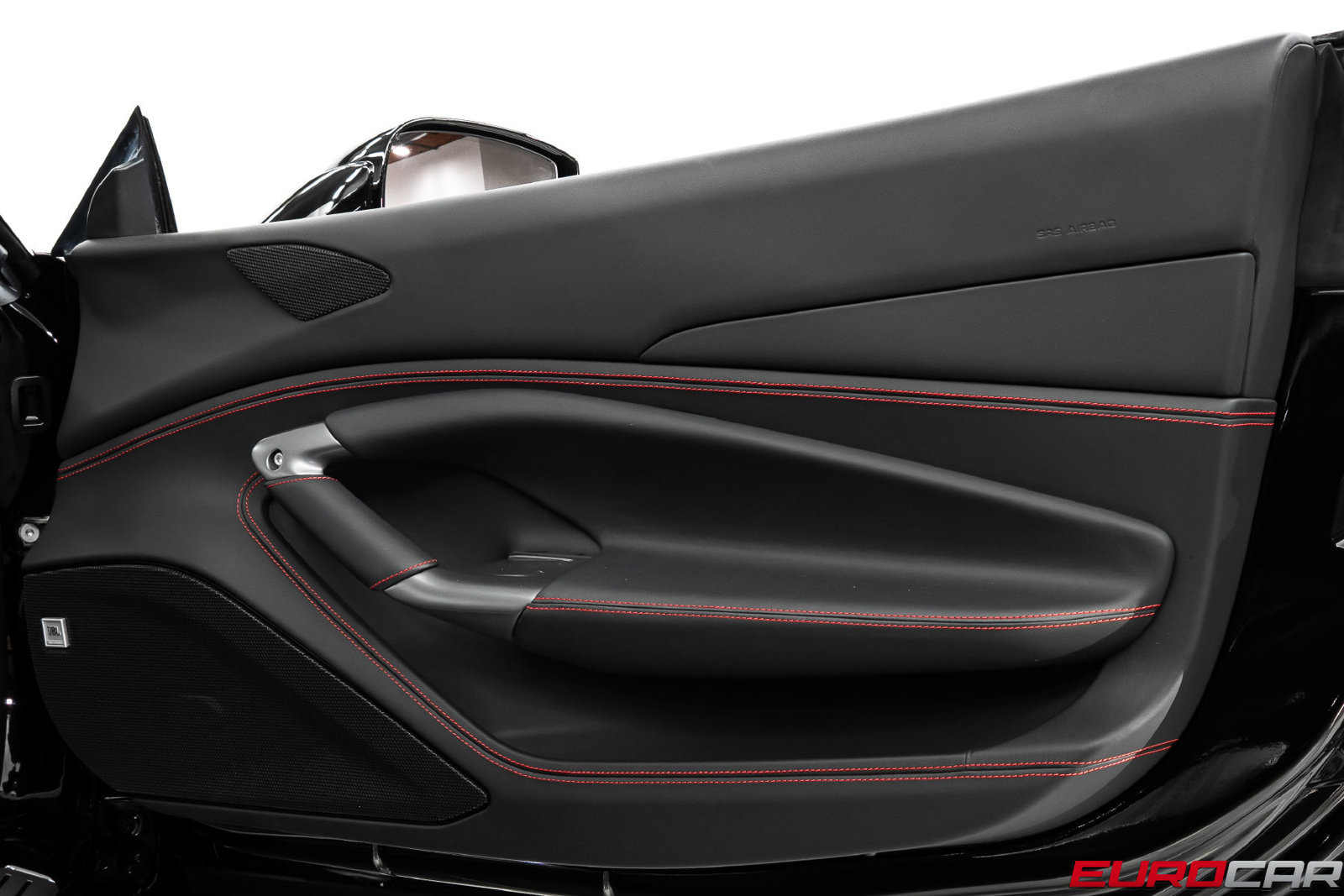 Used 2022 Ferrari F8 Tributo RWD image 27