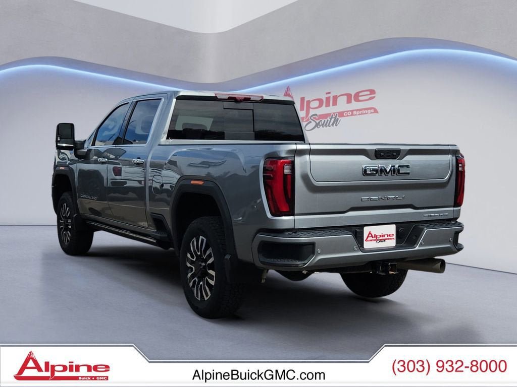 Used 2024 GMC Sierra 2500 Denali Ultimate AWD/4WD image 3