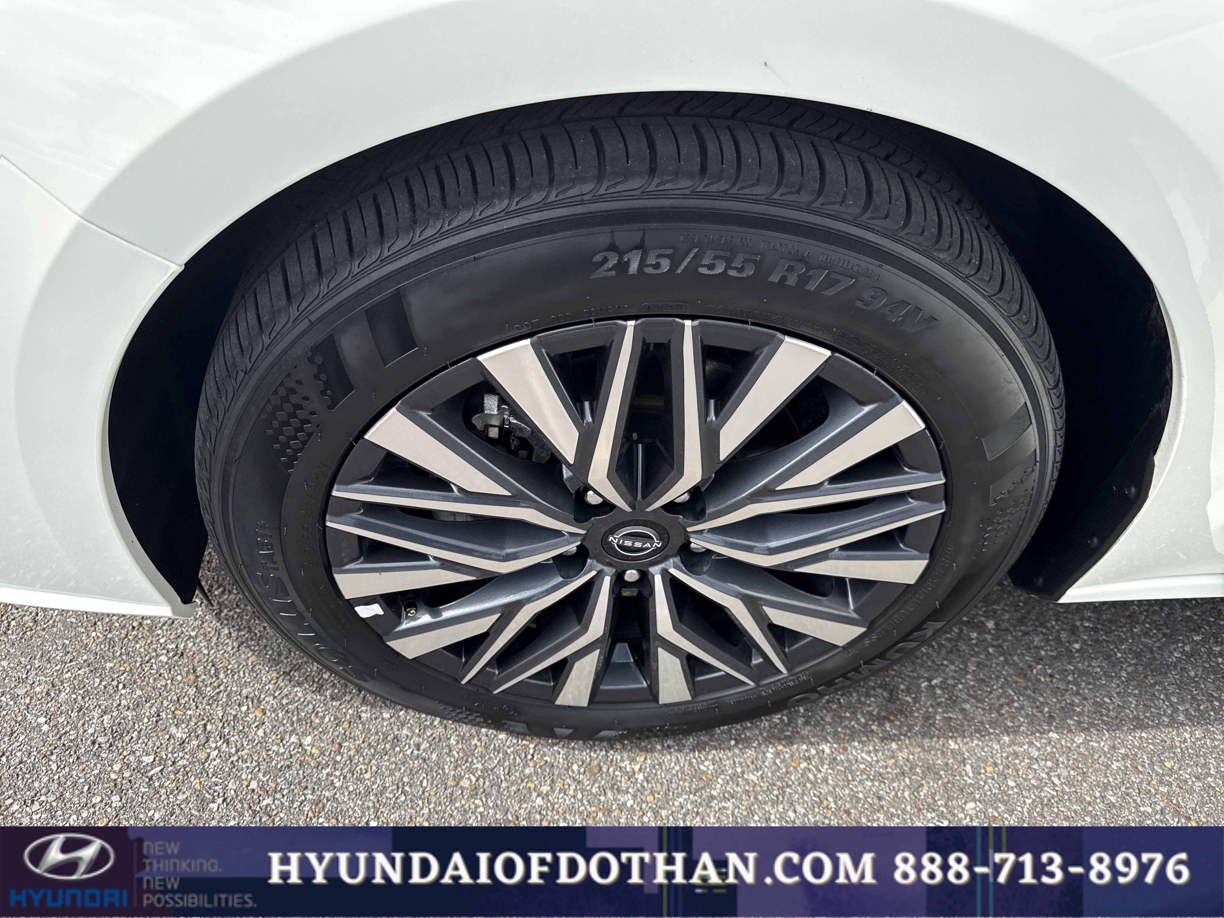 Used 2025 Nissan Altima 2.5 SV image 19