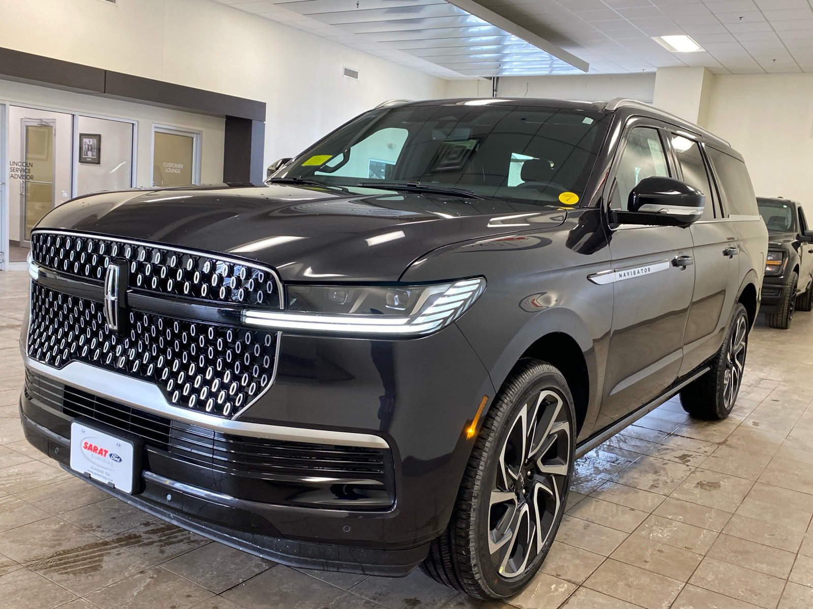 New 2026 Lincoln Navigator L Reserve AWD/4WD image 4