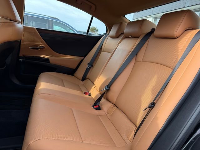 Used 2024 Lexus ES 350 w/ Premium Package image 23
