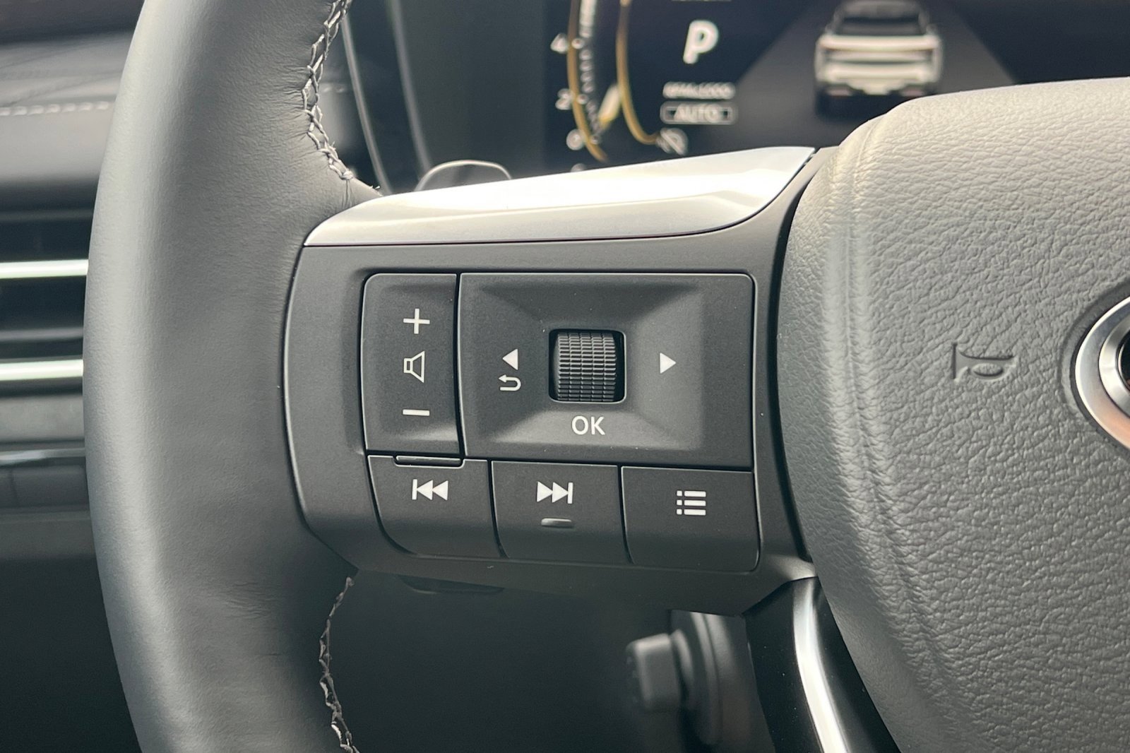 New 2026 INFINITI QX60 Autograph w/ Dark Cargo Package image 27