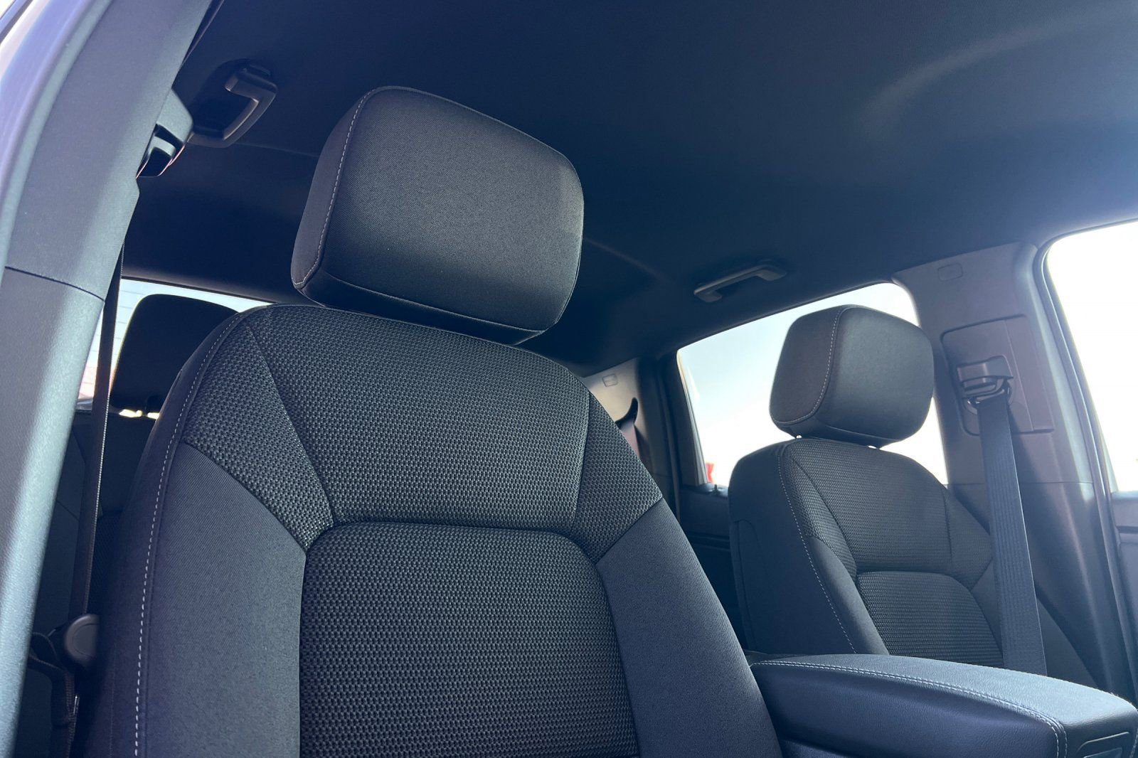 New 2026 GMC Canyon Elevation w/ Convenience Package image 15