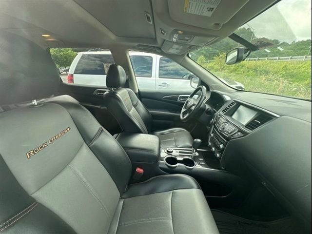 Used 2019 Nissan Pathfinder SL AWD/4WD image 15