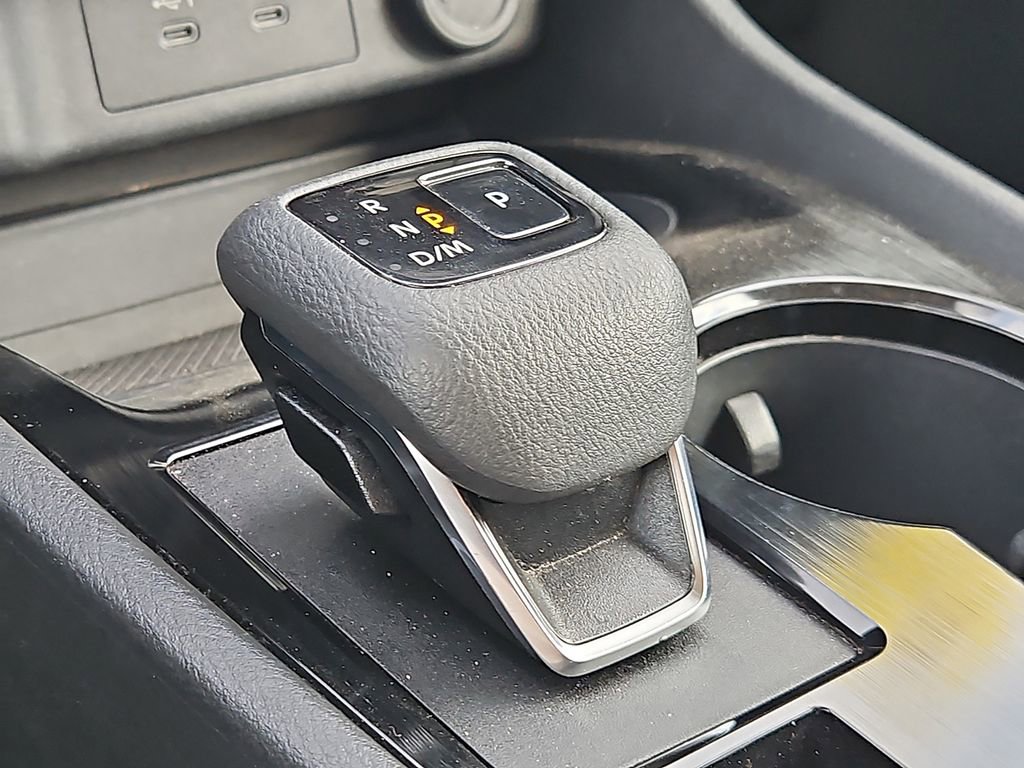 Used 2024 Nissan Rogue S AWD/4WD image 20