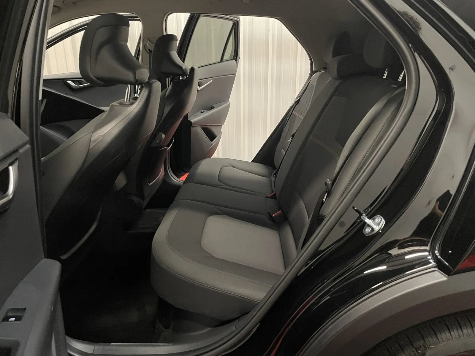 Used 2026 Kia Niro LX FWD image 35