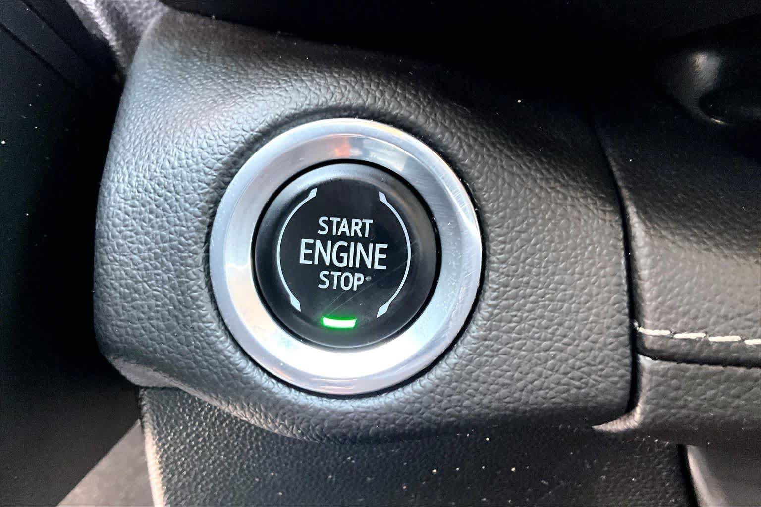 Certified 2023 Buick Envision Essence w/ Sport Touring Package FWD image 60