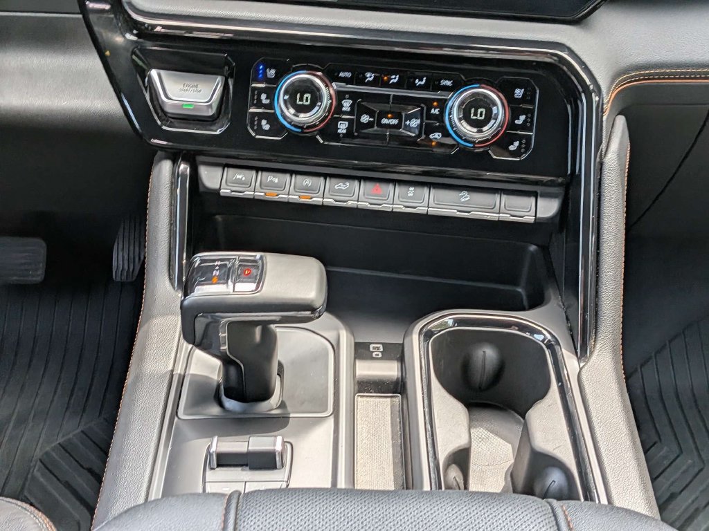 Used 2024 GMC Sierra 1500 AT4 w/ AT4 Premium Package AWD/4WD image 19