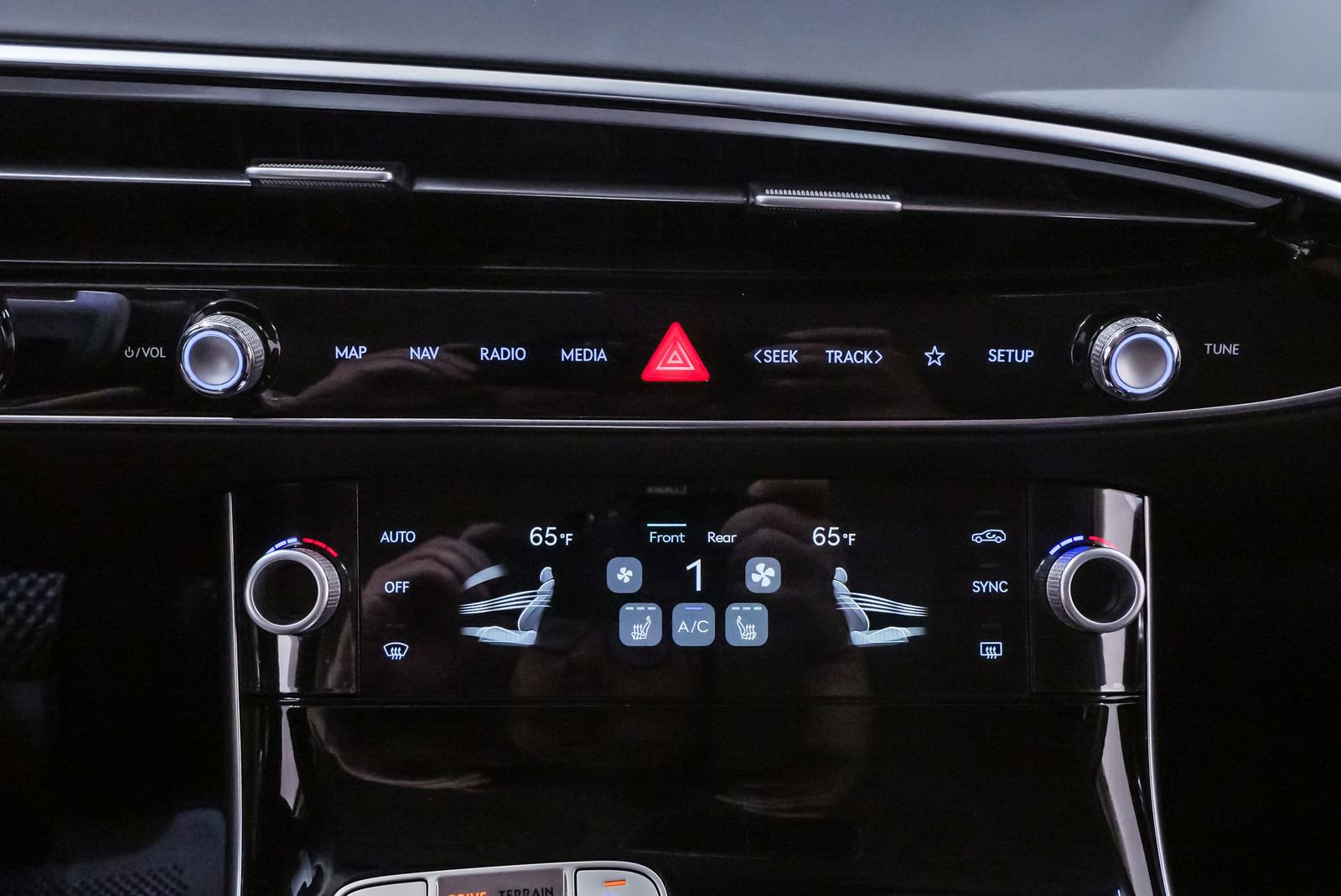 Certified 2026 Genesis GV70 2.5T image 16