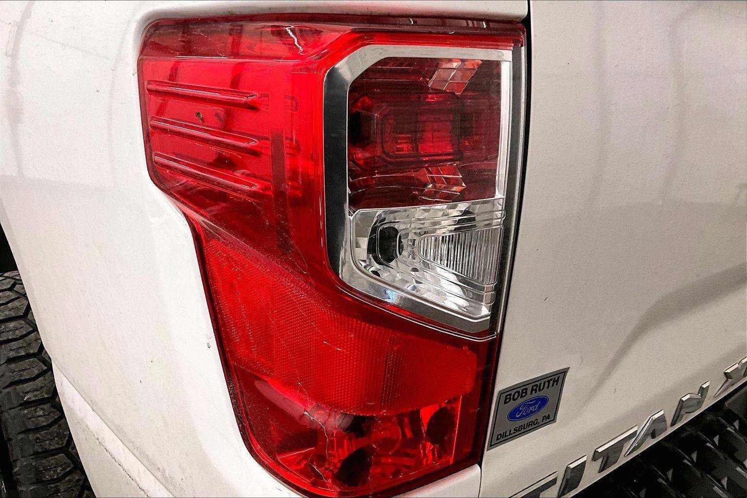 Used 2017 Nissan Titan S image 26