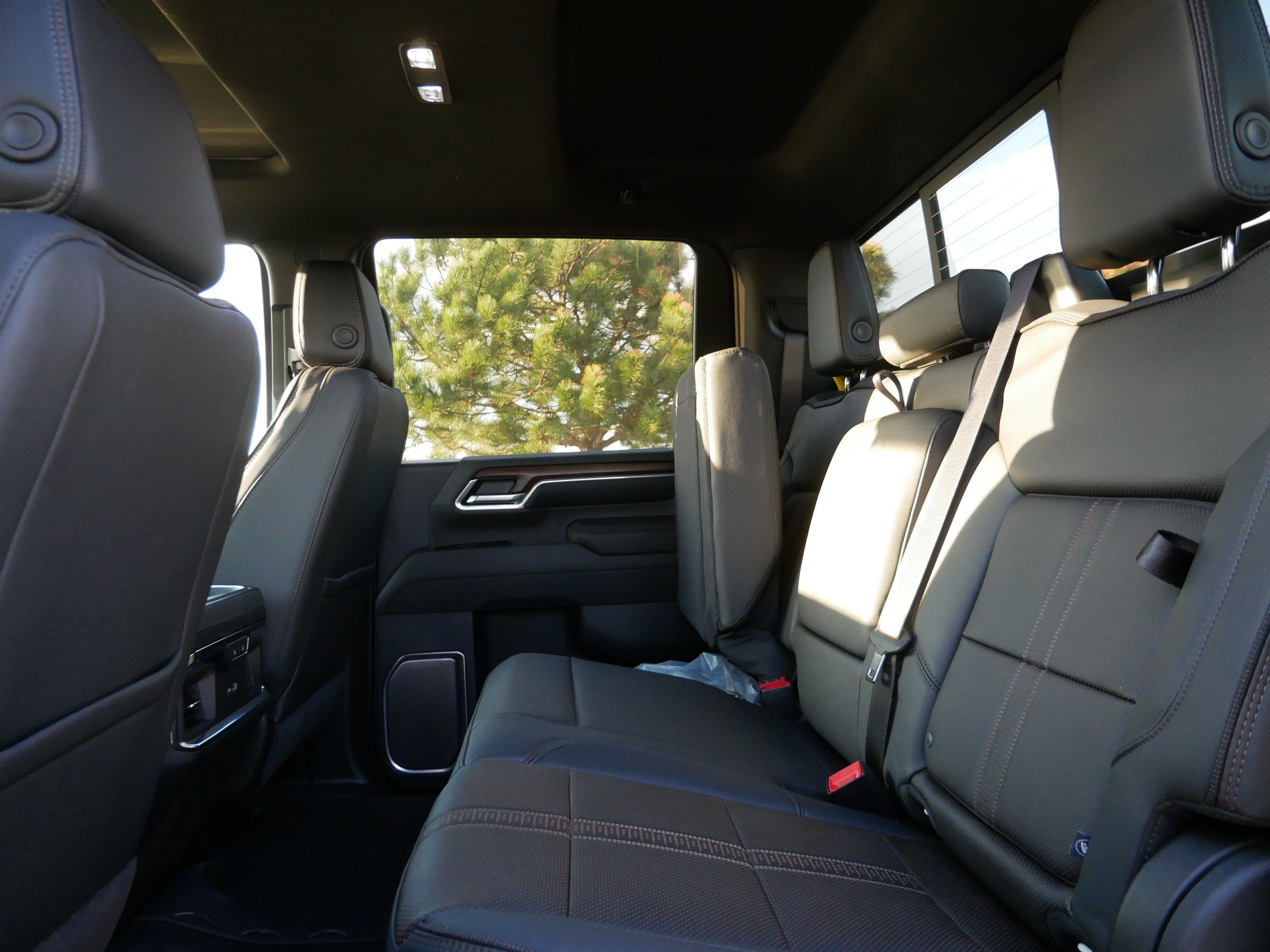 New 2026 Chevrolet Silverado 3500 High Country w/ High Country Premium Package AWD/4WD image 5