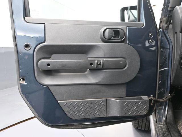 Used 2008 Jeep Wrangler Unlimited Sahara AWD/4WD image 17