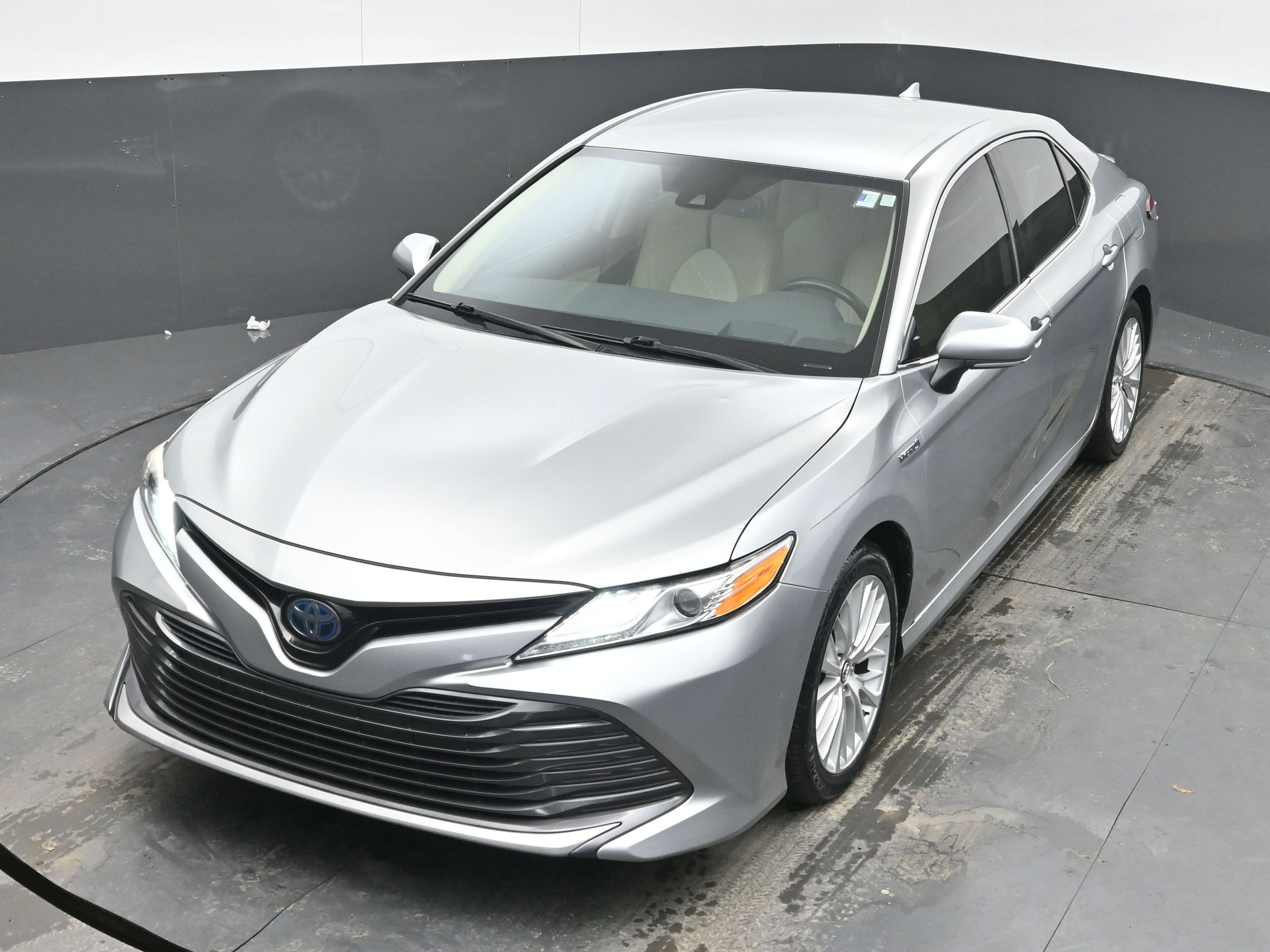 Used 2019 Toyota Camry XLE image 30