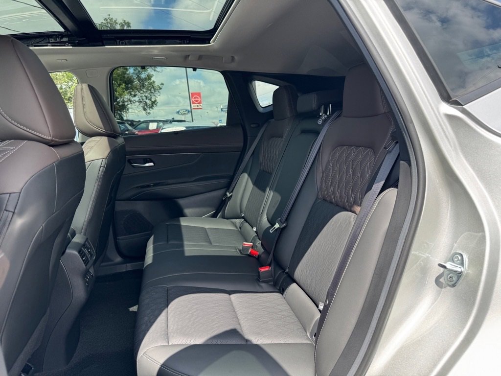 New 2025 Nissan Murano Platinum w/ Cargo Package image 12