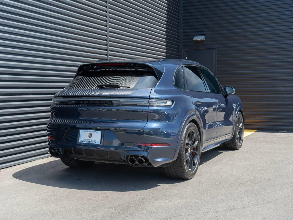 Used 2025 Porsche Cayenne GTS AWD/4WD image 9