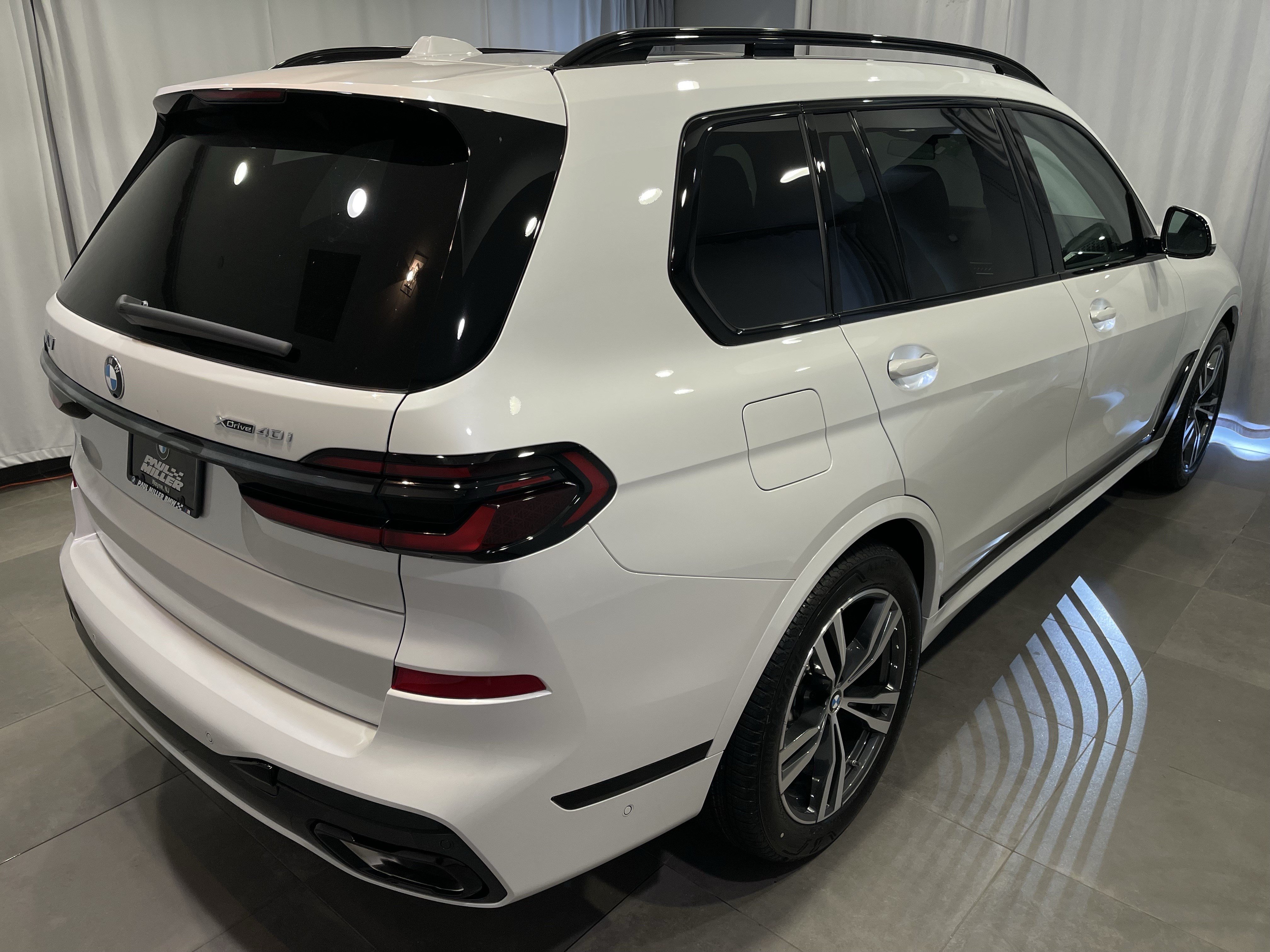 New 2027 BMW X7 xDrive40i w/ M Sport Package AWD/4WD image 6
