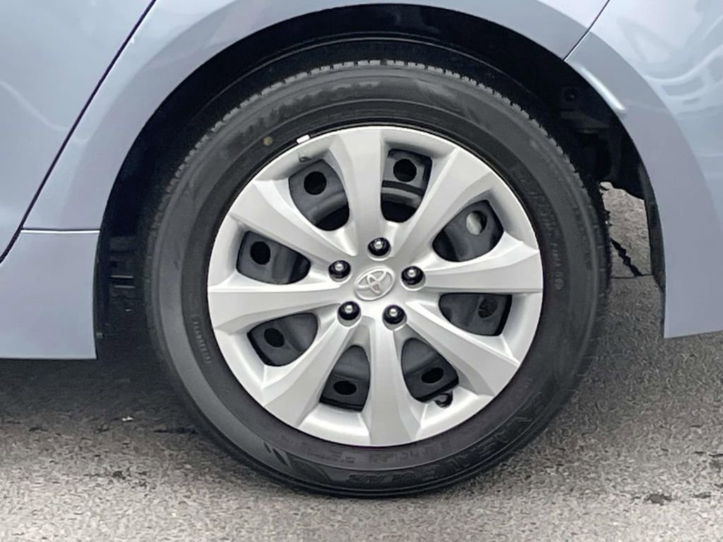 Used 2024 Toyota Corolla LE image 35