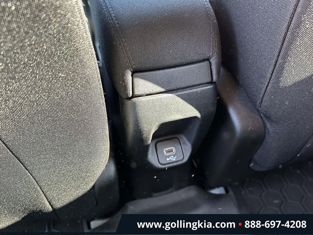 Used 2018 Jeep Renegade Latitude image 11