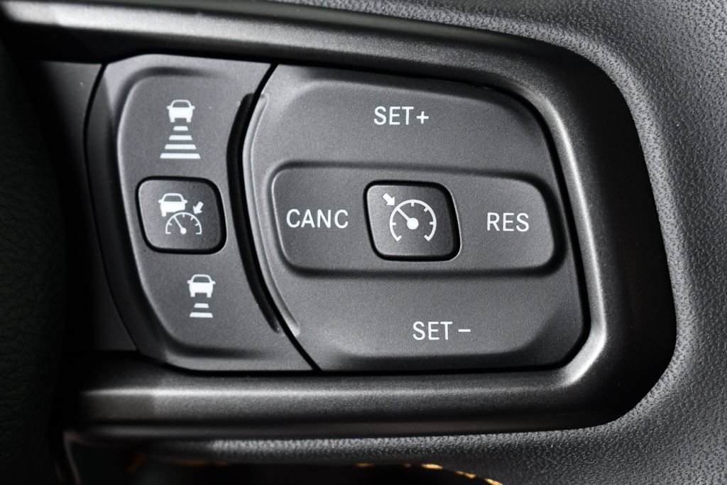 Used 2024 Jeep Gladiator Sport AWD/4WD image 31