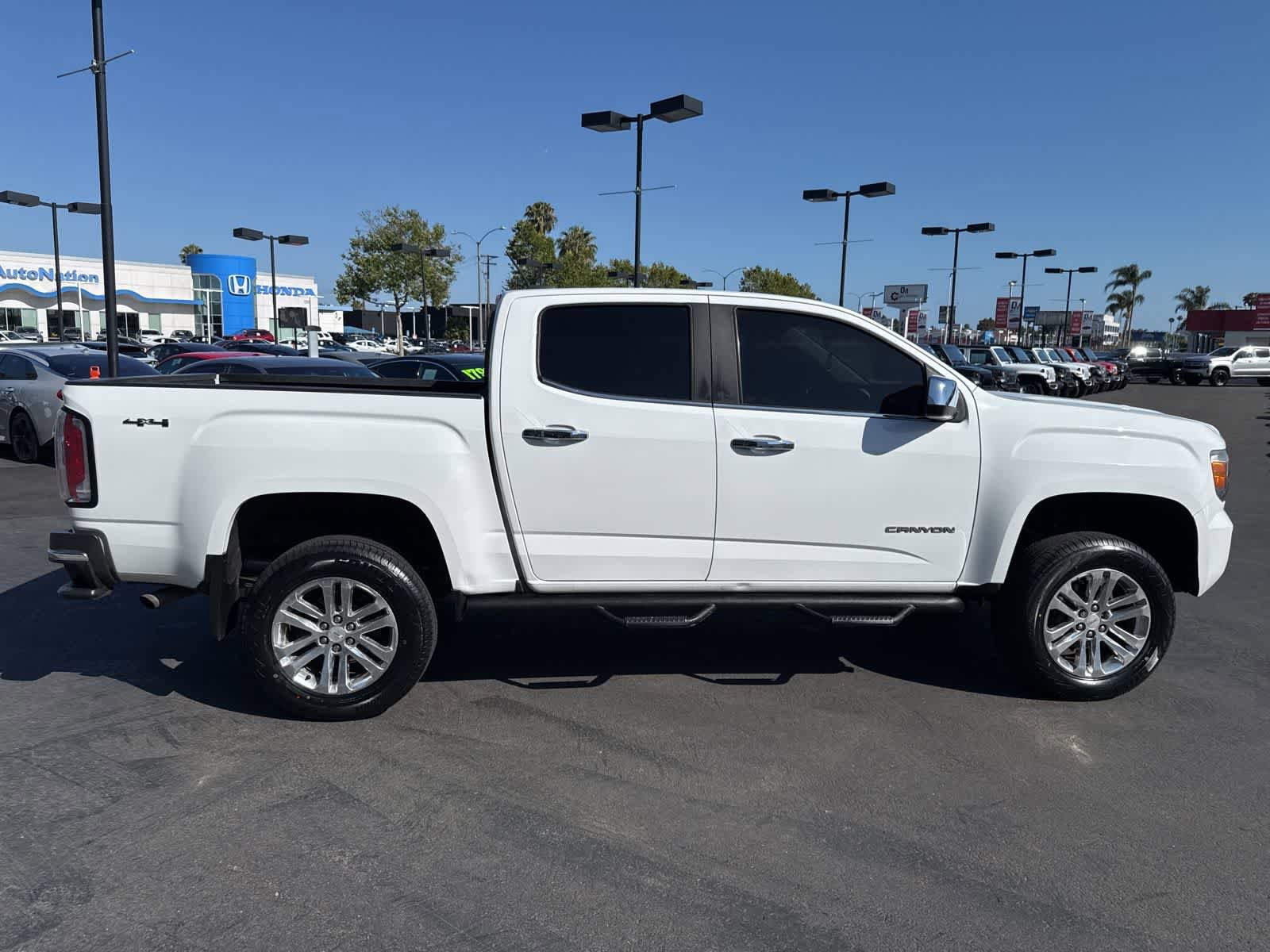 Used 2017 GMC Canyon SLT AWD/4WD image 13