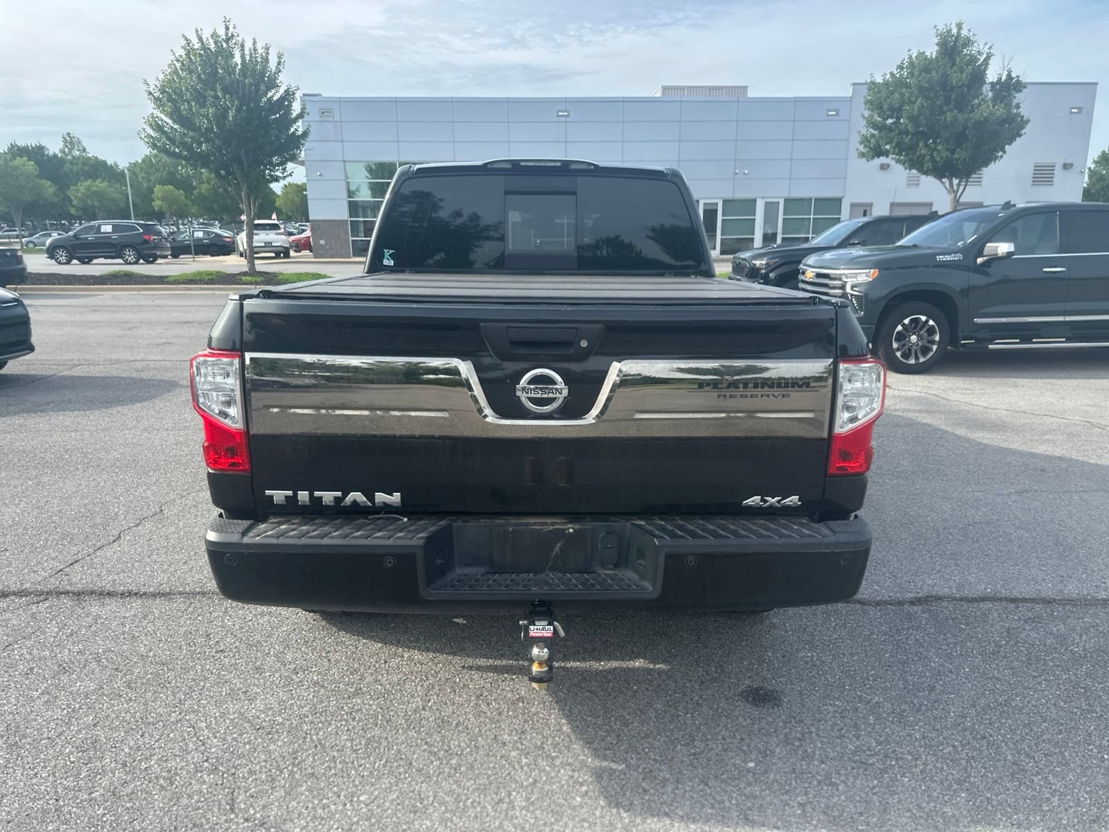 Used 2017 Nissan Titan Platinum Reserve w/ Off-Road Package AWD/4WD image 6