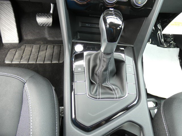 New 2024 Volkswagen Taos SE image 28