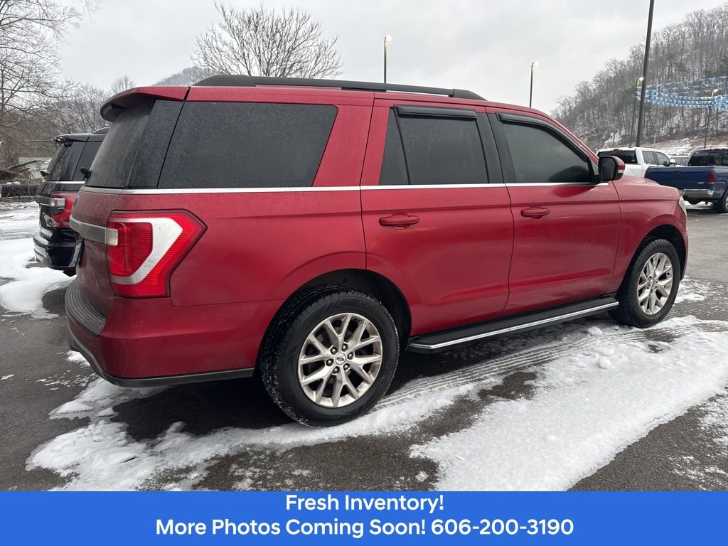 Used 2020 Ford Expedition XLT w/ Equipment Group 202A AWD/4WD image 4