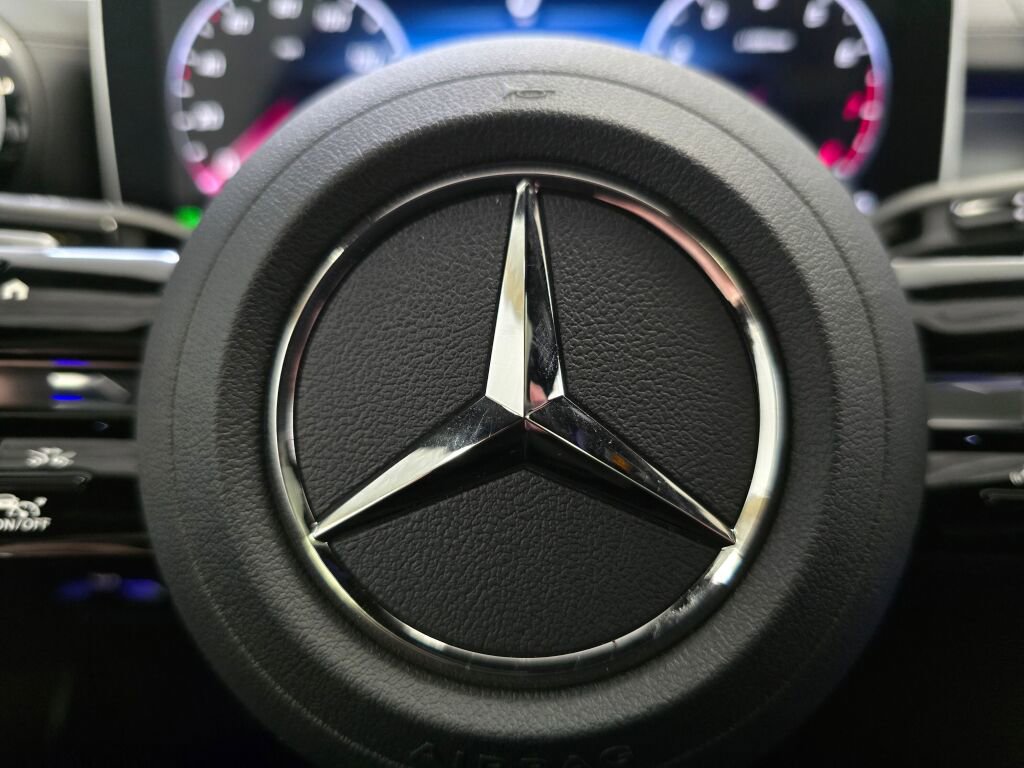 Used 2024 Mercedes-Benz C 300 4MATIC Sedan image 46