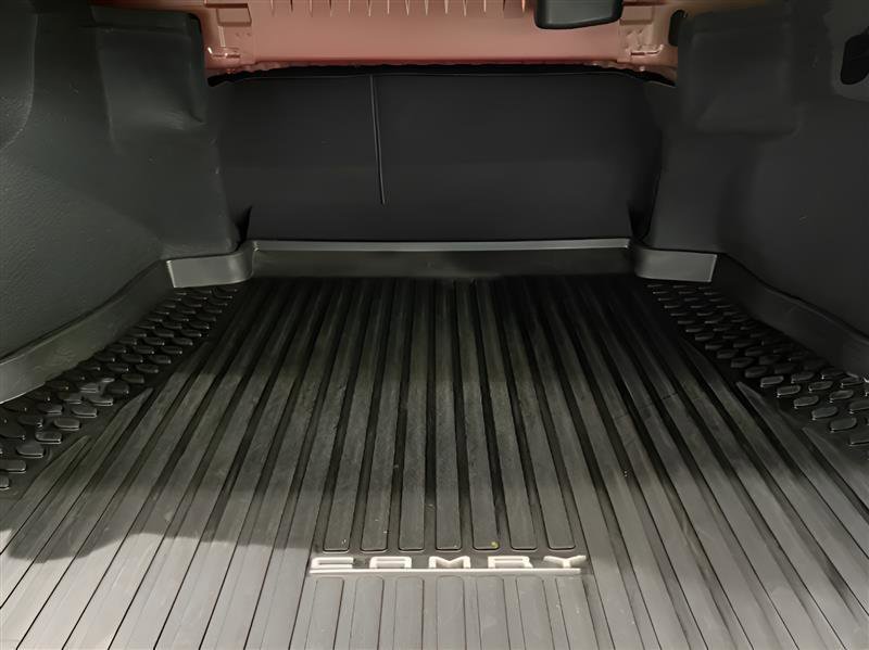 Used 2022 Toyota Camry LE image 26