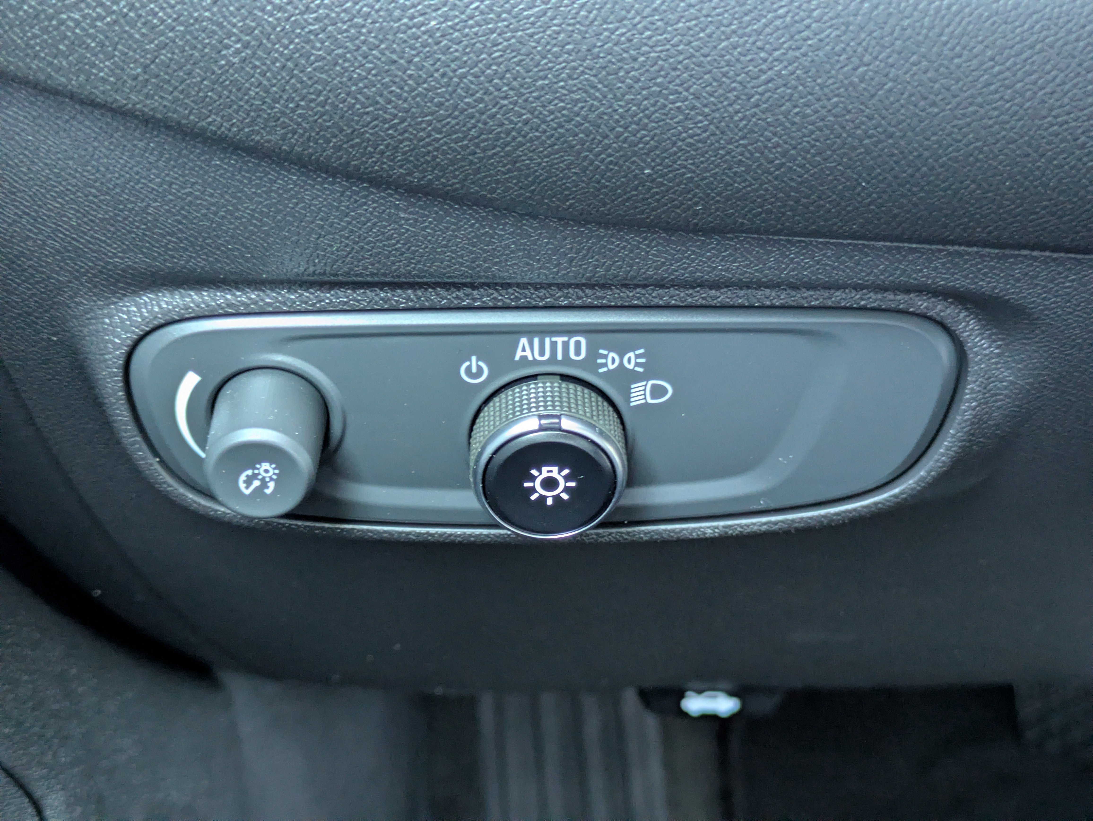 Used 2023 Chevrolet Equinox LS image 14