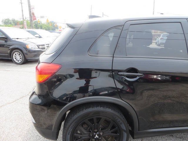 Used 2018 Mitsubishi Outlander Sport ES AWD/4WD image 41