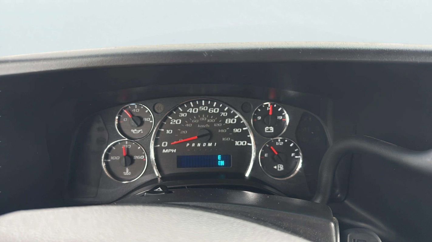 Used 2022 GMC Savana 2500 w/ Driver Convenience Package RWD image 10