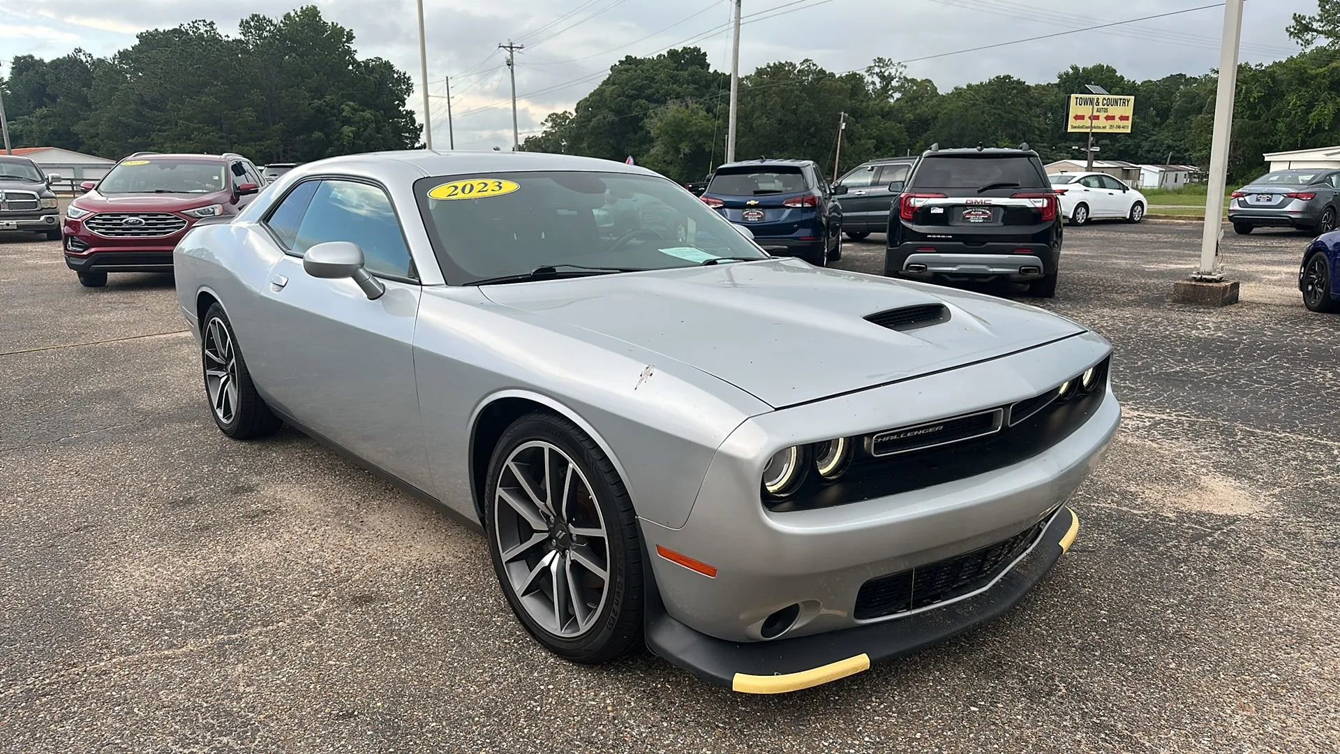 Used 2023 Dodge Challenger R/T image 3