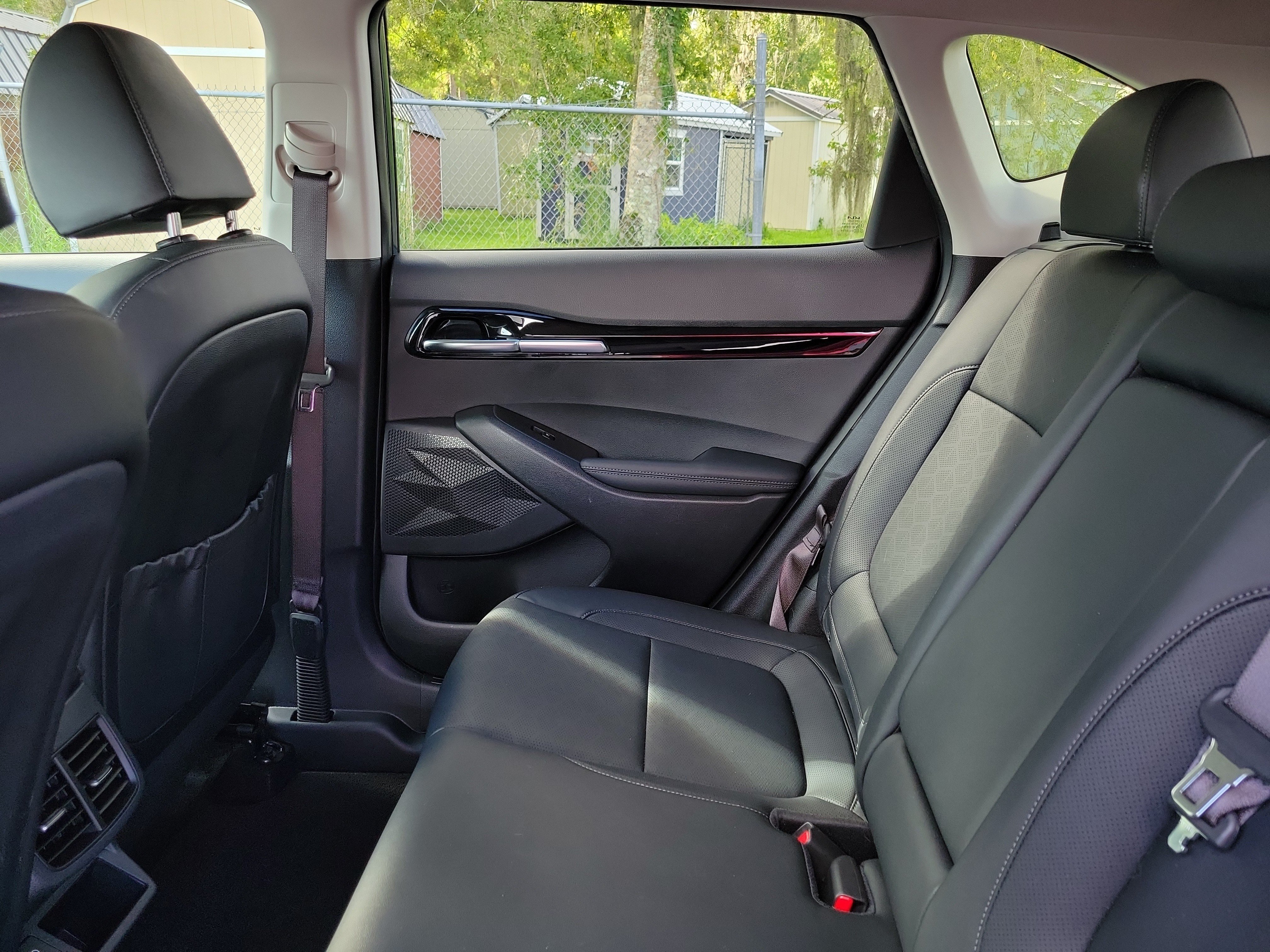 Used 2024 Kia Seltos EX FWD image 19