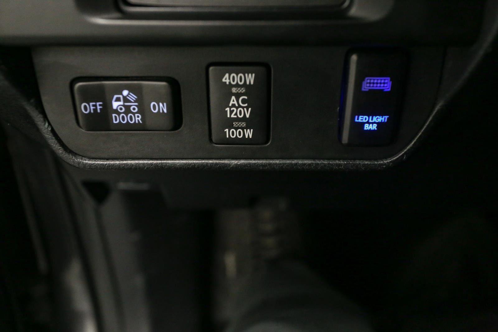 Used 2016 Toyota Tacoma TRD Sport image 39