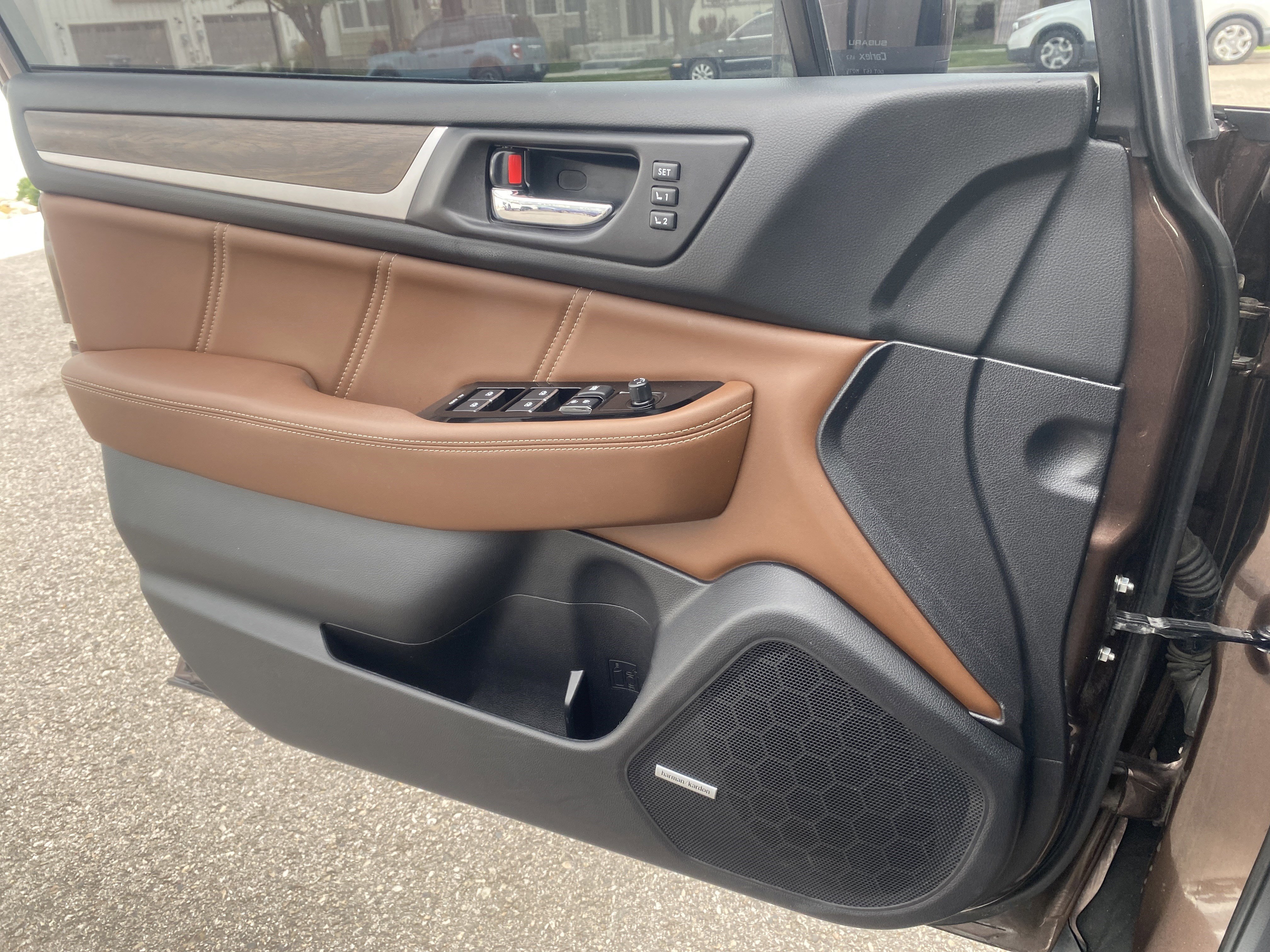 Used 2019 Subaru Outback 3.6R Touring AWD/4WD image 17