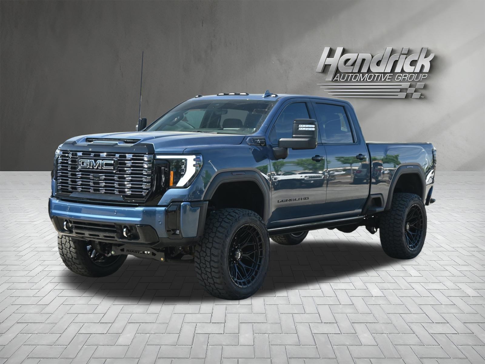 Used 2025 GMC Sierra 2500 Denali Ultimate image 7