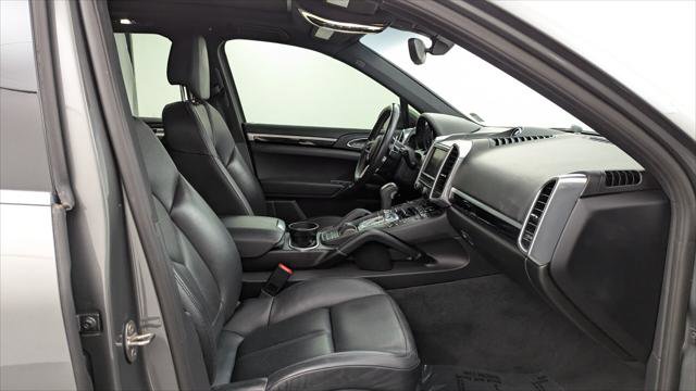 Used 2016 Porsche Cayenne AWD/4WD image 22