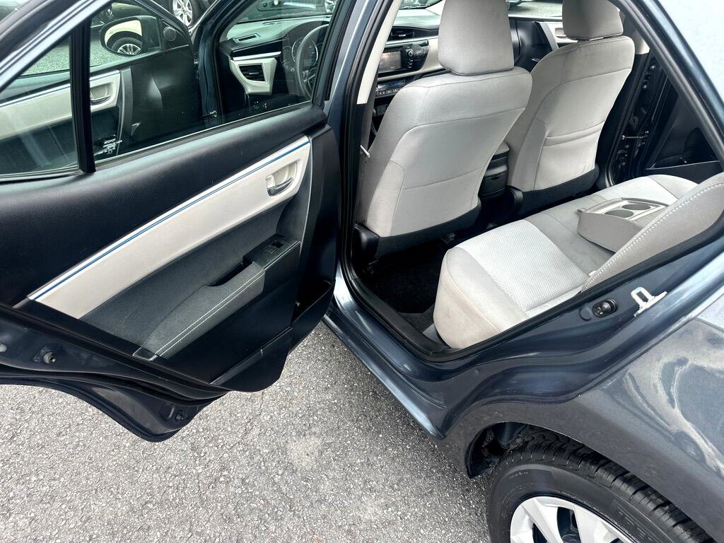 Used 2016 Toyota Corolla LE image 16