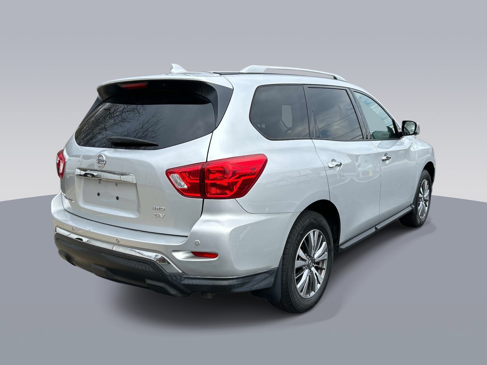 Used 2019 Nissan Pathfinder SV AWD/4WD image 3