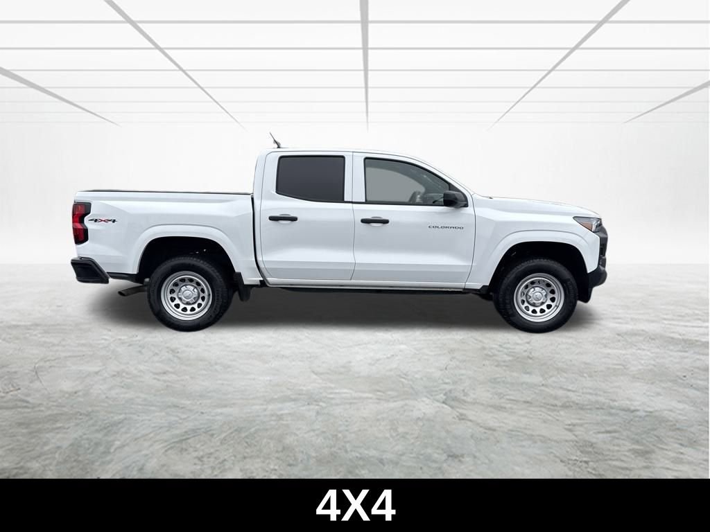 Used 2025 Chevrolet Colorado W/T image 3