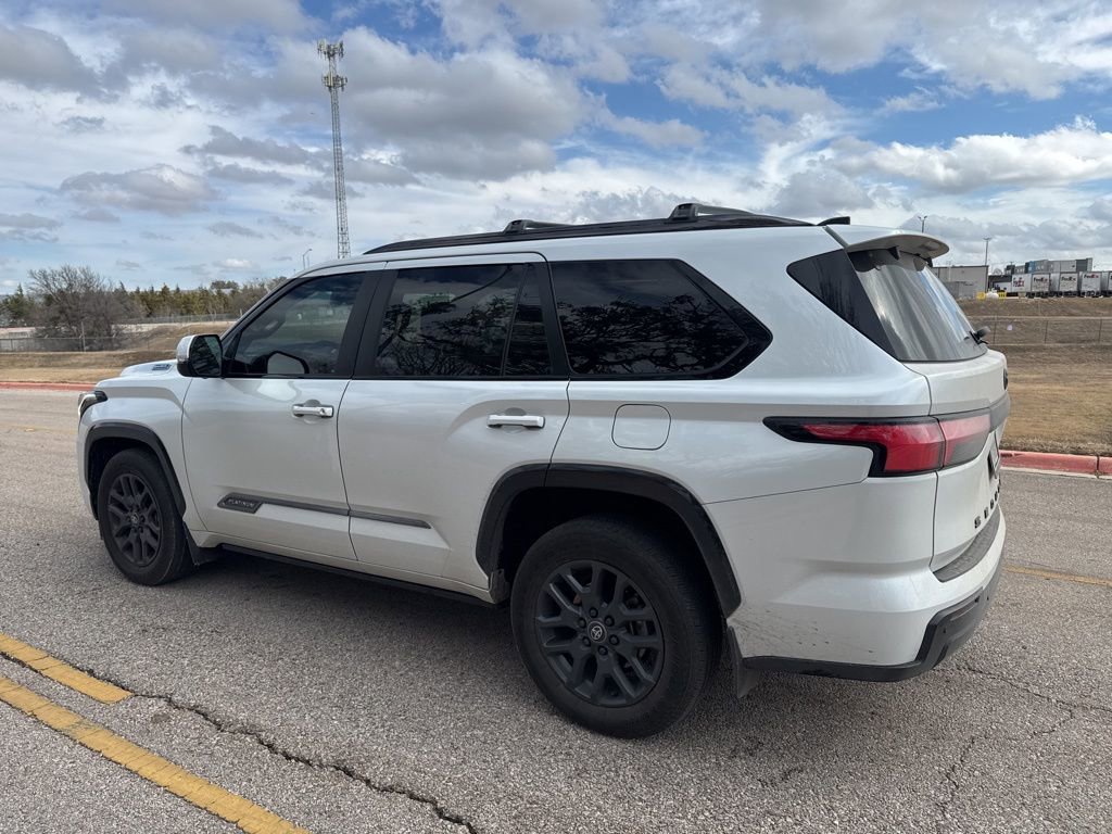 Used 2025 Toyota Sequoia Platinum image 10