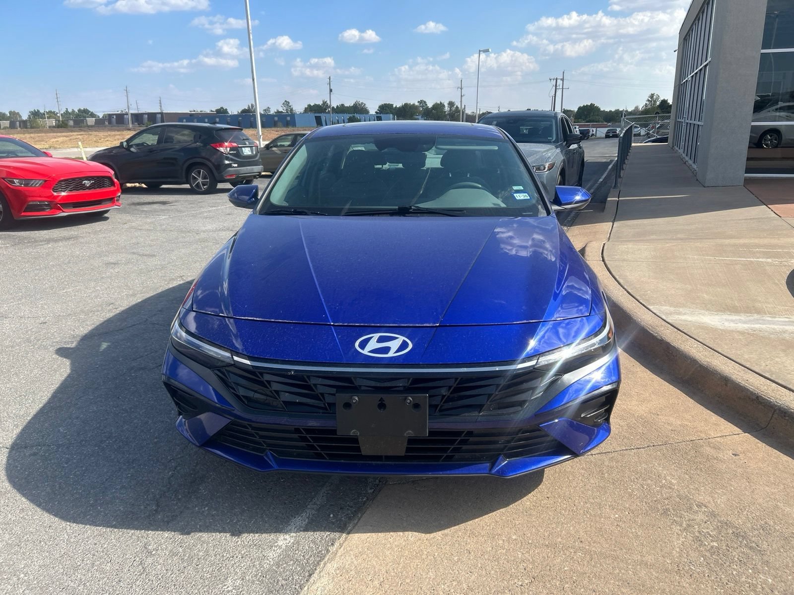 Used 2025 Hyundai Elantra SEL FWD video 2